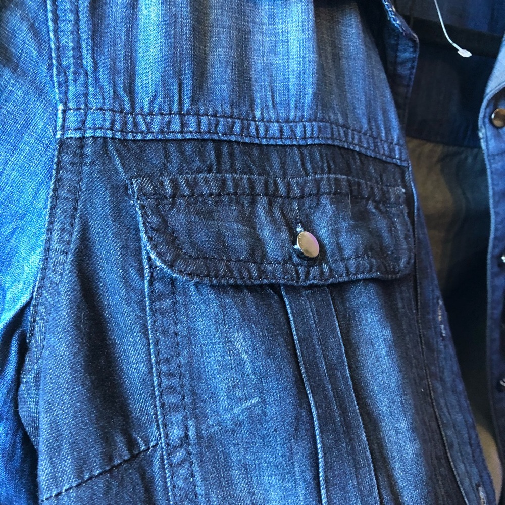 NWT denim shirt by Kensie - Picture 2 of 8